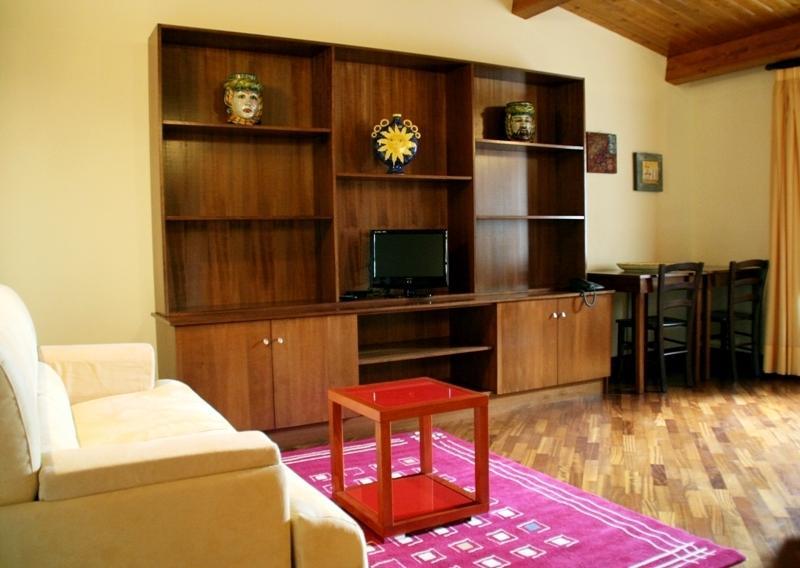 I Cento Campanili Apartment Ачиреале Екстериор снимка