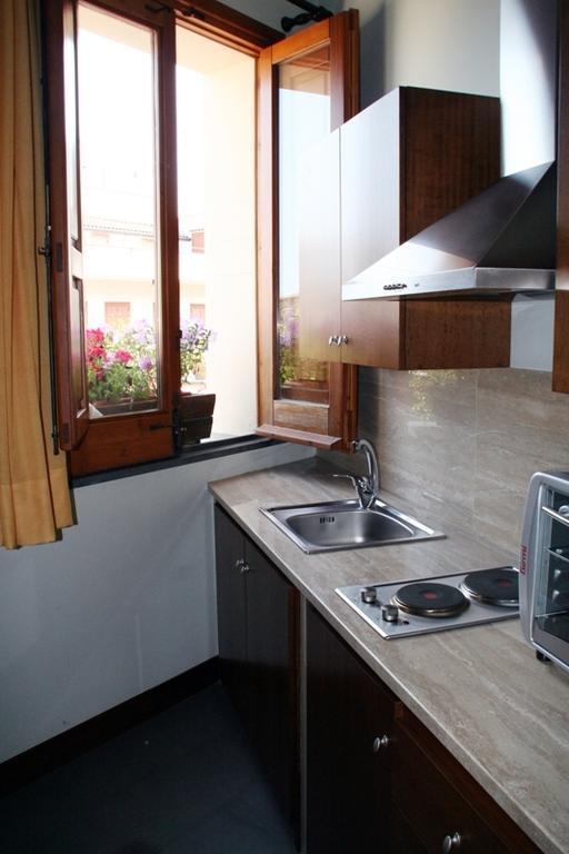 I Cento Campanili Apartment Ачиреале Екстериор снимка