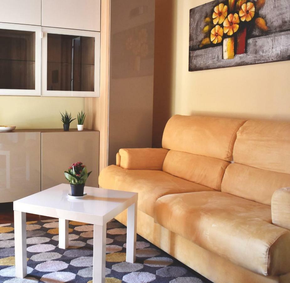I Cento Campanili Apartment Ачиреале Екстериор снимка