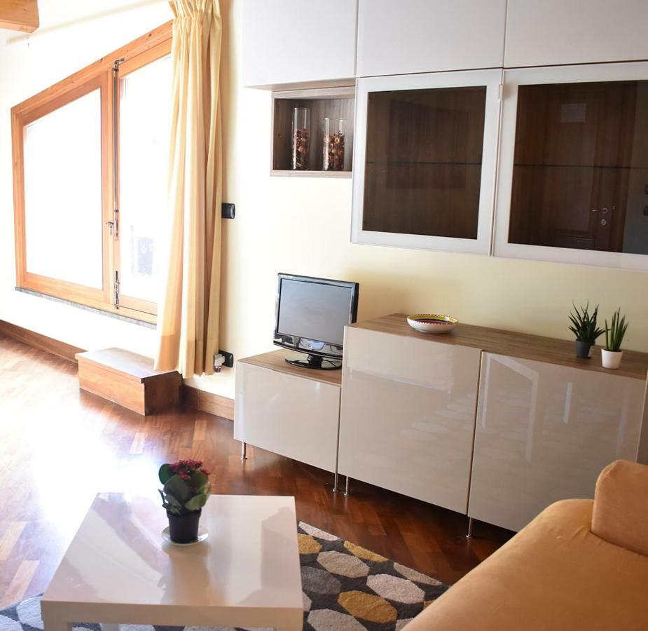 I Cento Campanili Apartment Ачиреале Екстериор снимка